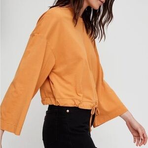 $55 Wilfred Mustard Yellow/Orange Long Sleeve Crop Top Size Small
